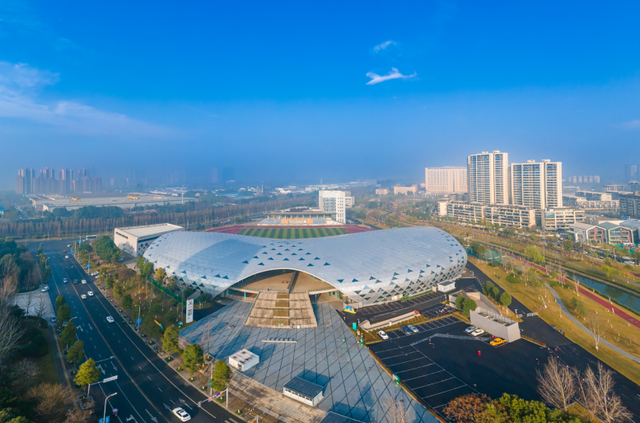 成都大运会击剑项目比赛场馆之一郫都区体育中心体育馆 资料图