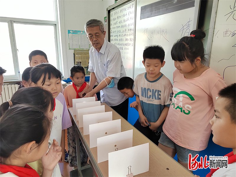 人物对话刘建文从北京到阜平支教的老校长