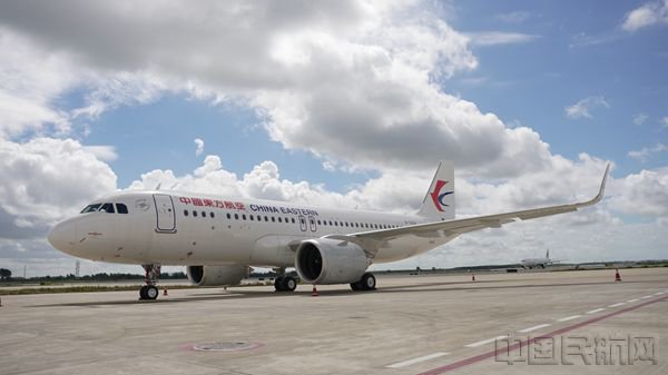 东航山东喜迎今年第5架新飞机 a320neo机队达到21架|东航_新浪财经