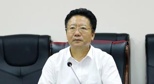 代市长;2018年1月,任铁岭市委副书记,市长;2019年4月,任铁岭市委书记