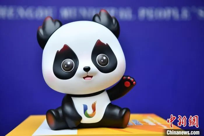 成都大运会吉祥物"蓉宝".张浪 摄