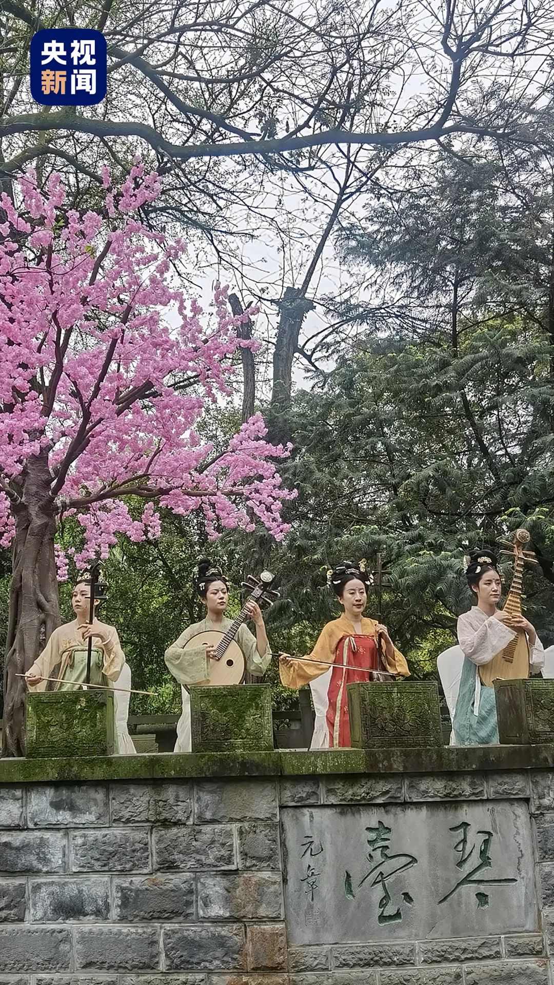 △都江堰放水节活动