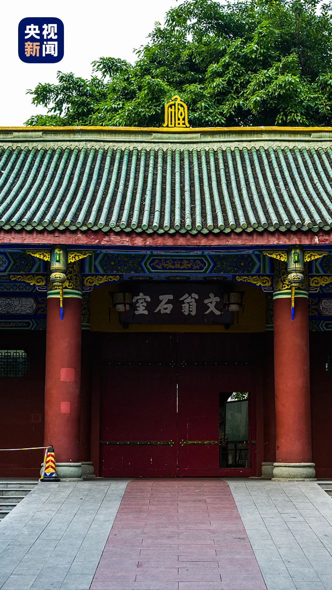 △文翁选派青年官员到长安拜师求学,学成归来任教师。