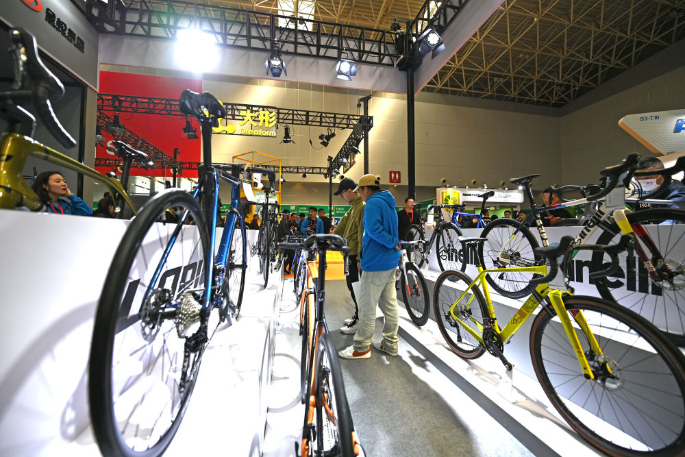 3月底4月初，第二十一届中国北方国际自行车电动车展览会在天津梅江会展中心举办。新华社记者赵子硕 摄
