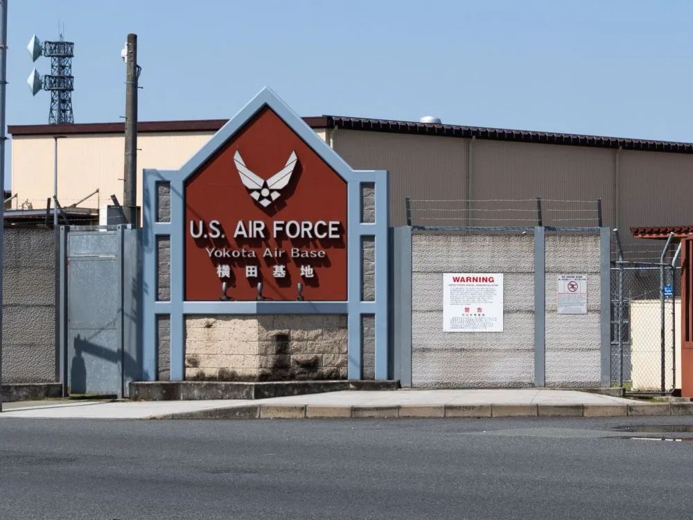 这是2022年6月19日在日本东京拍摄的美军横田基地资料照片.