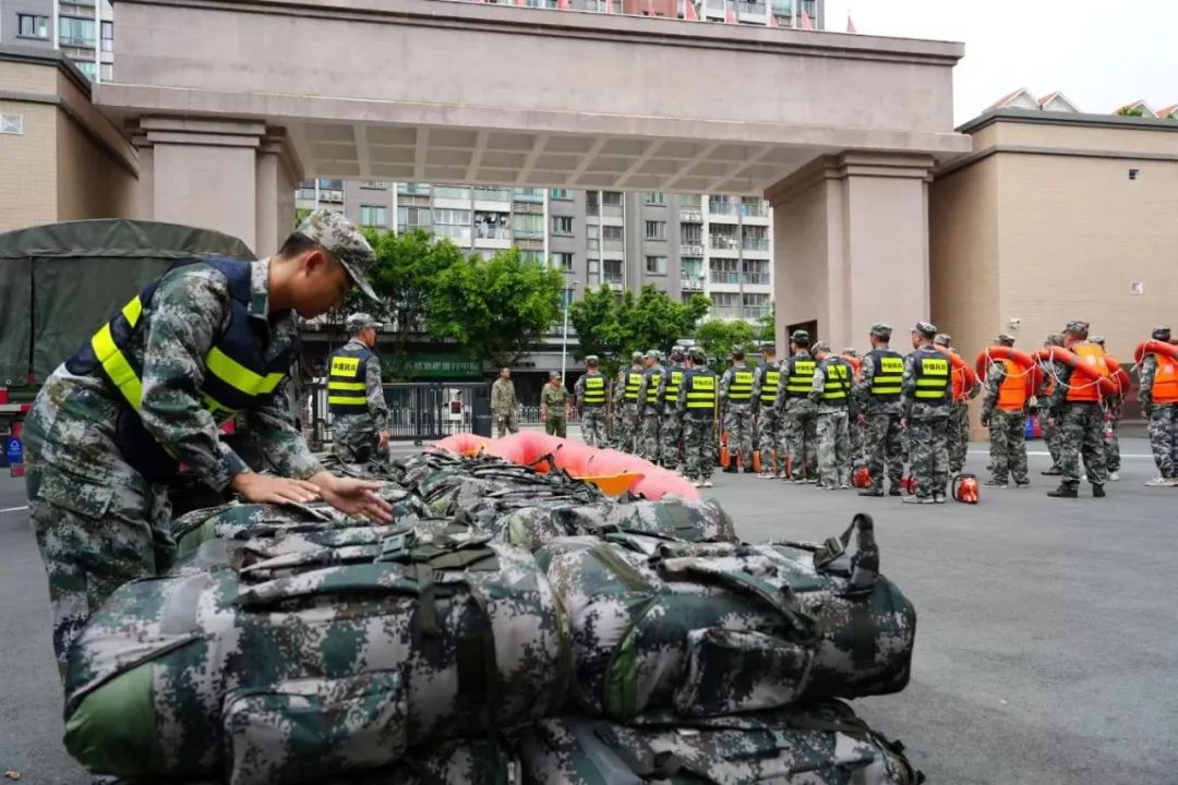 以练为战!潮州军分区组织民兵拉动演练