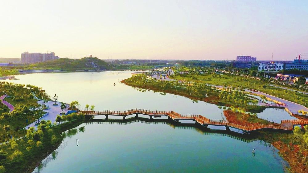 青阳广场:水清岸绿好风光