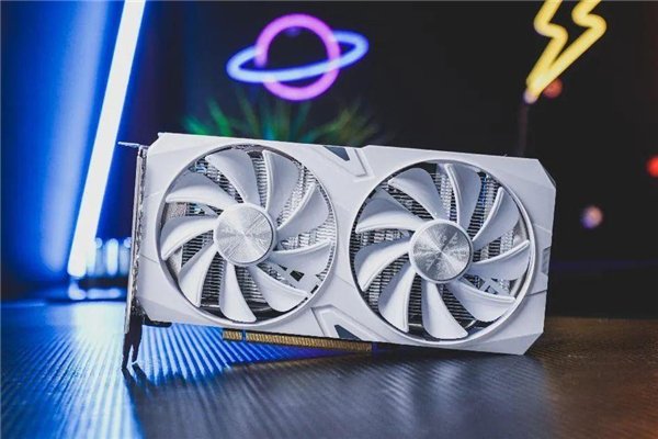 高刷稳赢！耕升 GeForce RTX 4060 踏雪向导玩家开启竞技新纪元！