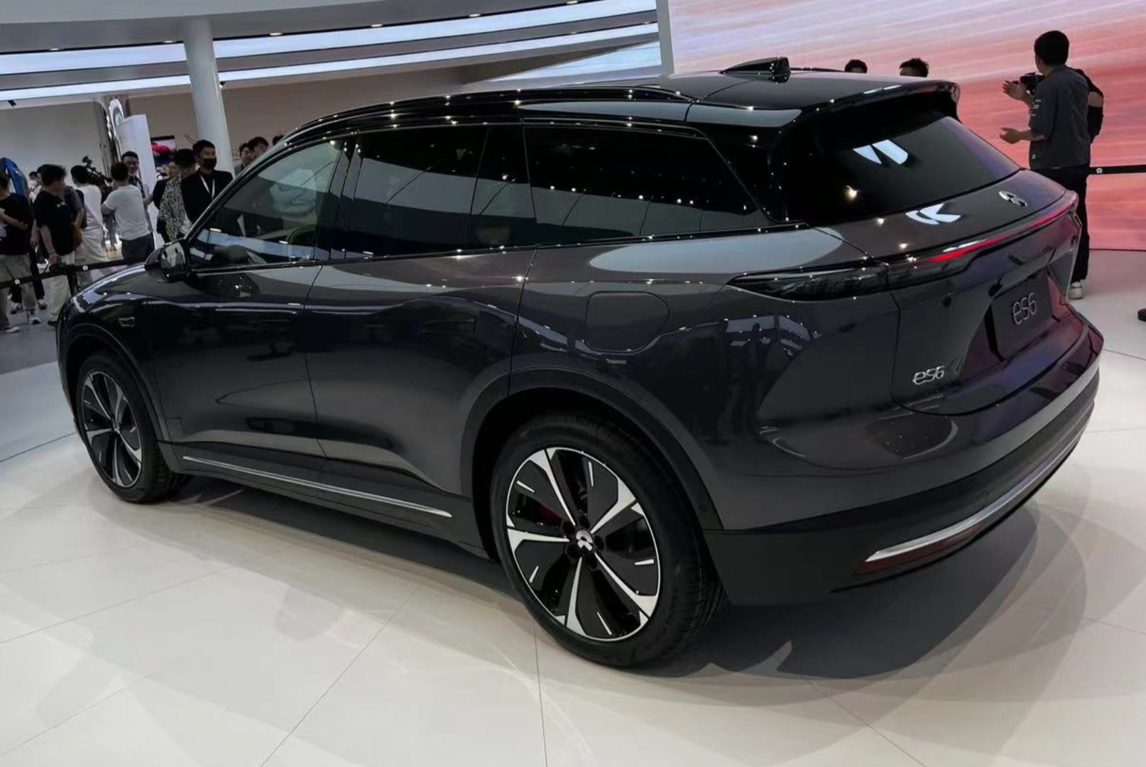 蔚来新款ES6，时代财经摄