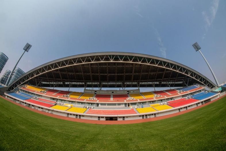 图为双流体育中心田径场馆