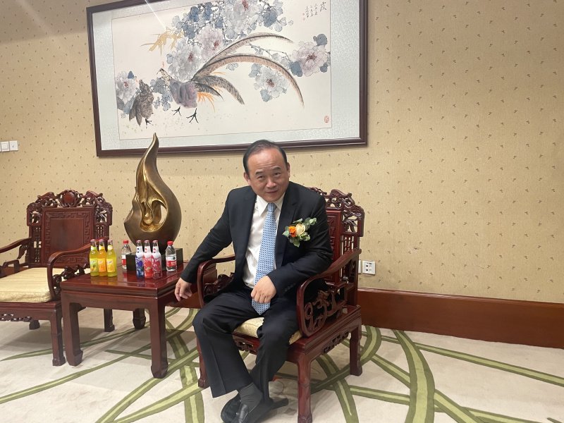 湖北前首富兰世立再创业:“低价”杀入汽水赛道,重点围攻线上渠道_新浪财经_新浪网