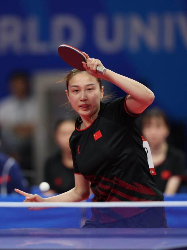 图为选手何卓佳/钱天一/王晓彤在比赛中.人民日报记者 伊霄 摄