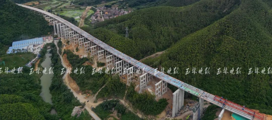 大桥半幅顺利贯通 南玉珠高速迎来重大节点|大桥_新浪财经_新浪网