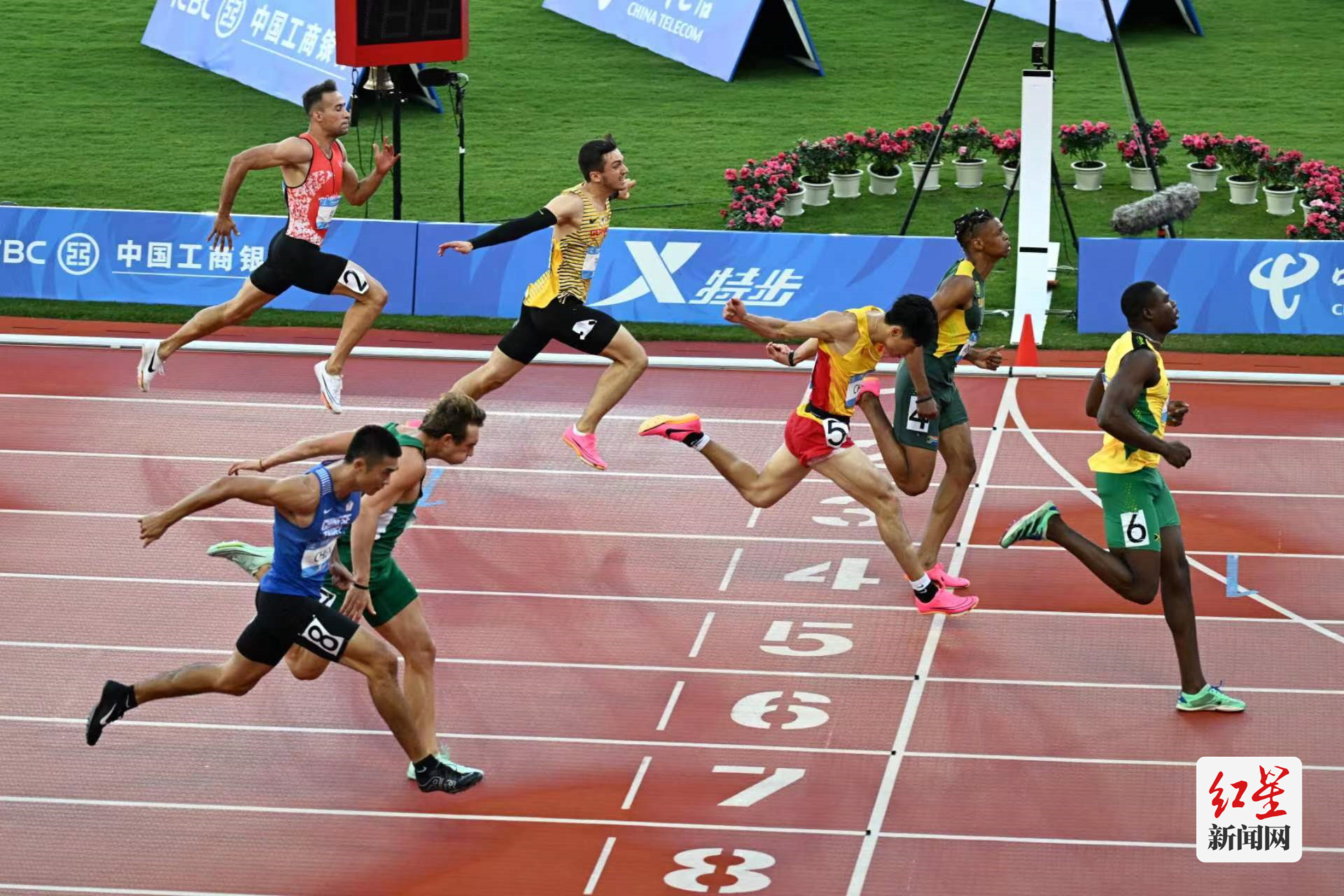 运动之美⑤丨00后新星陈冠锋的百米冲刺_新浪财经_新浪网