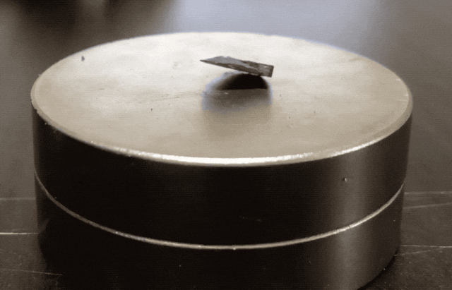 LK-99晶体的超导现象过程。来源：论文