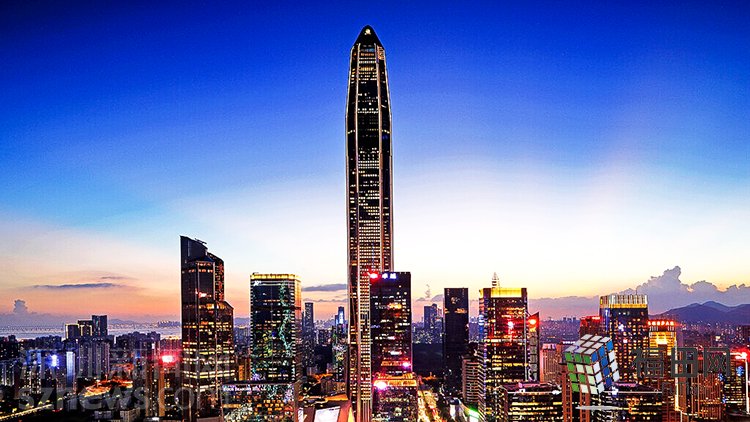 除了宏伟壮观的大厦式商业,在福田还有一处时尚打卡地——深业上城,与