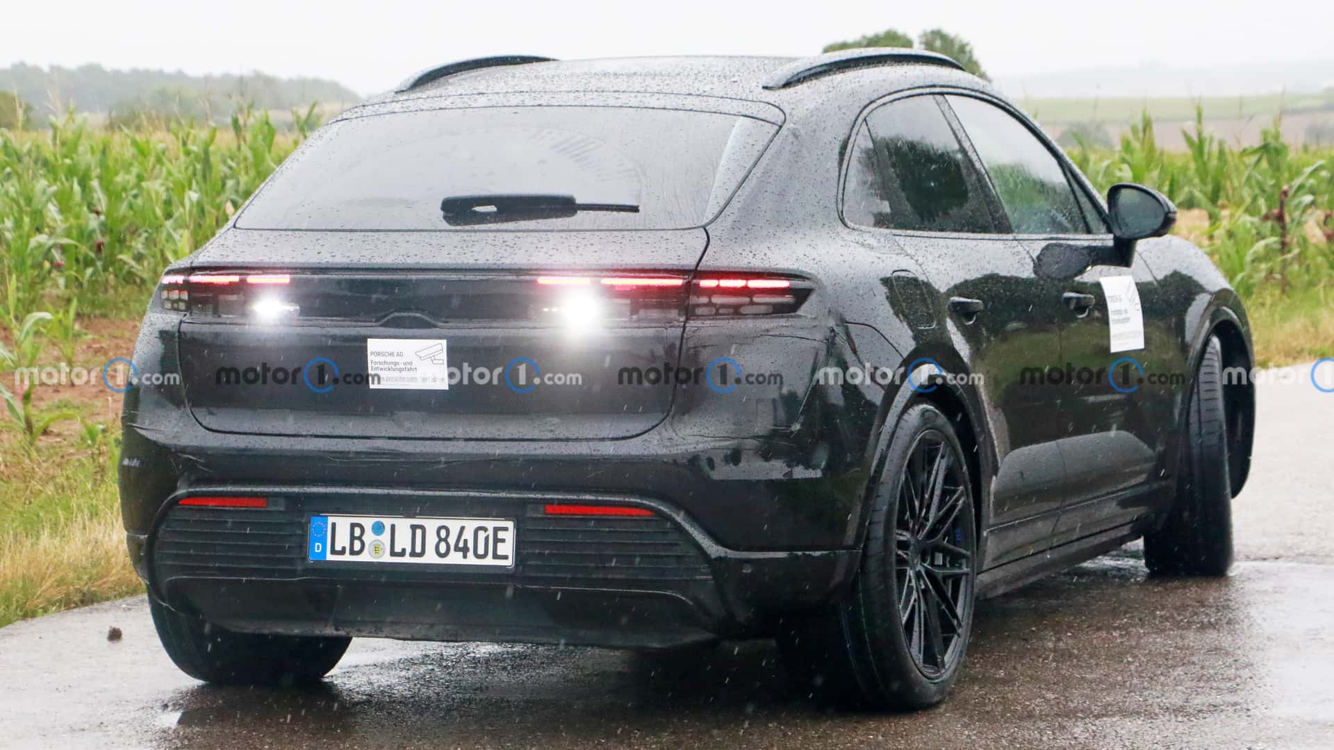 保时捷纯电新车Macan EV谍照再曝光