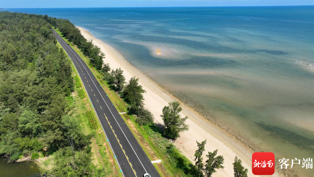 海南环岛旅游公路临高段.黄文杰 摄