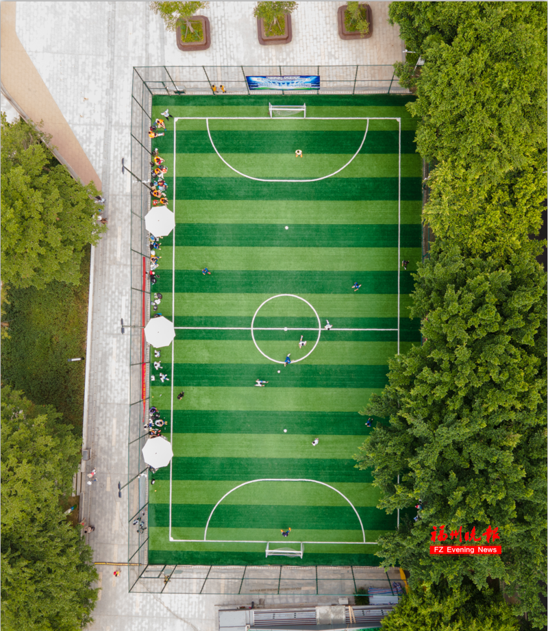 西河智慧体育公园里的五人制足球场.(资料图)张旭阳 摄