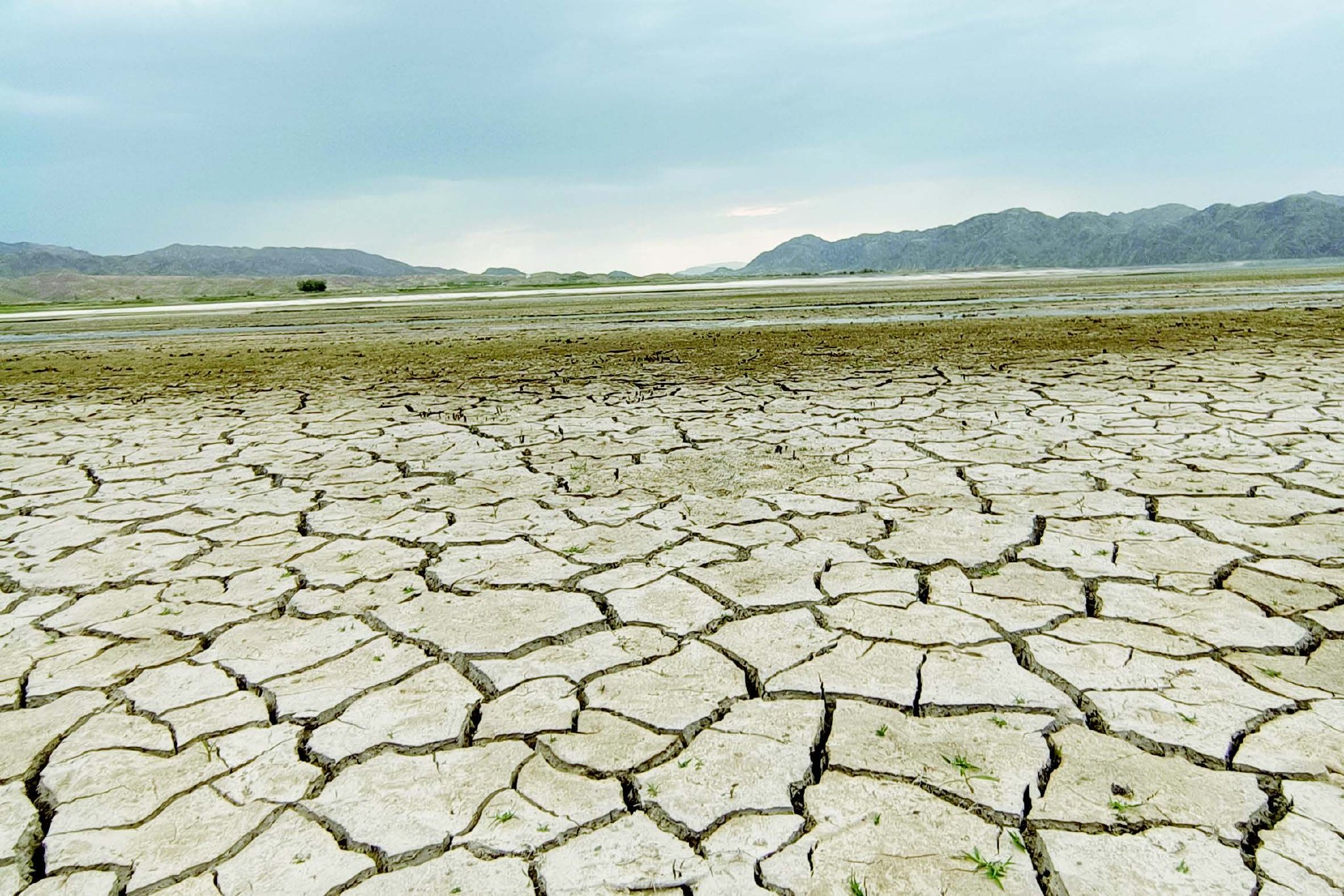 图为8月2日的永昌县金川峡水库库区.