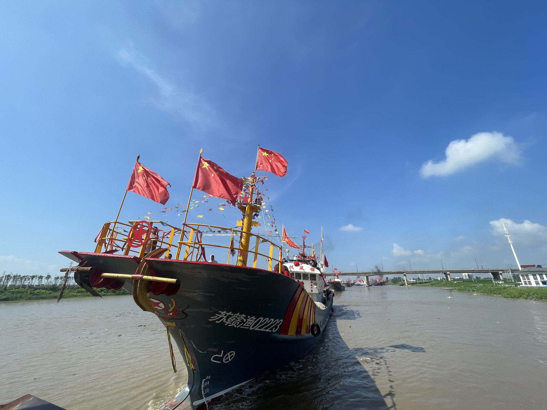 专项特许捕捞渔船休渔期结束,连云港千帆竞发喜开捕|渔船_新浪财经