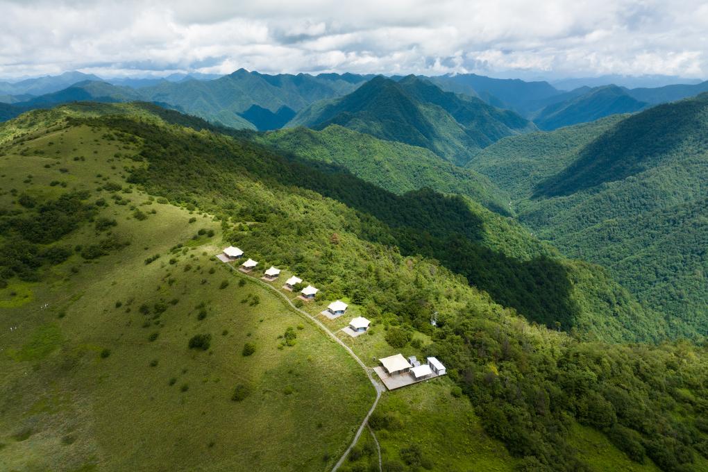 这是岚皋县神河源景区景色(8月4日摄,无人机照片).新华社记者 邵瑞 摄