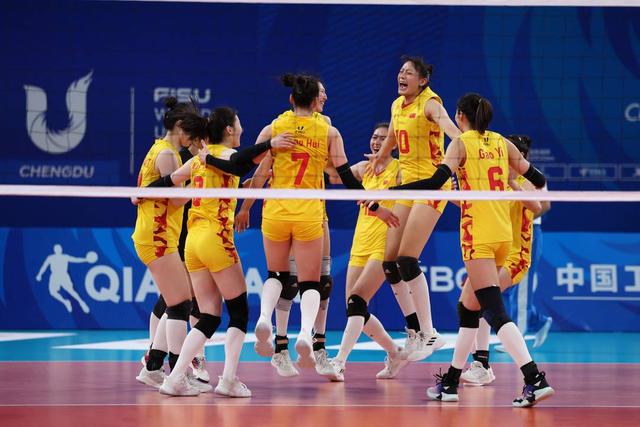中國女排成都大運會奪冠 繆伊雯：很開心願望實現了 - 新浪香港