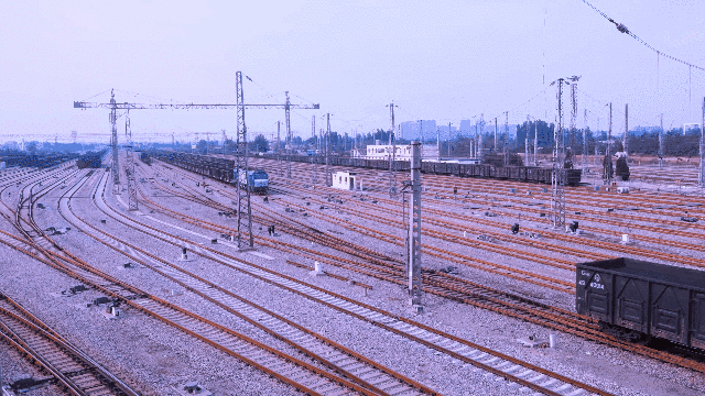 火车“倒车”实景（延时拍摄）