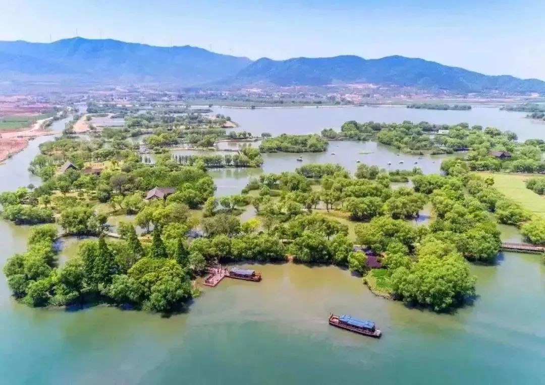 长兴太湖图影湿地文化园景区位于长兴太湖图影旅游度假区,为国家4a级