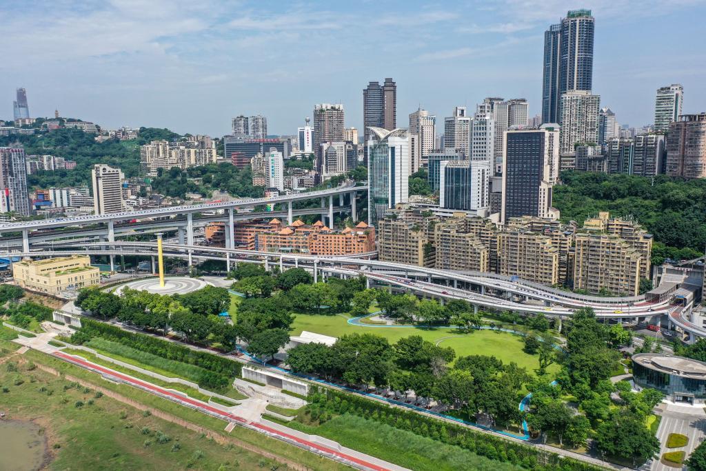 图为改造后的珊瑚公园局部.新华社记者唐奕 摄