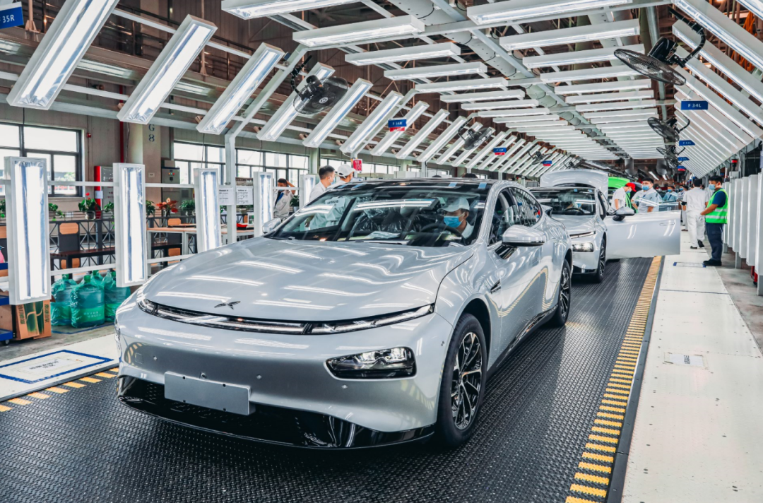 小鹏汽车肇庆生产线.王振宇 摄