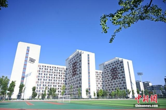 大运村代表团公寓外景.安源 摄