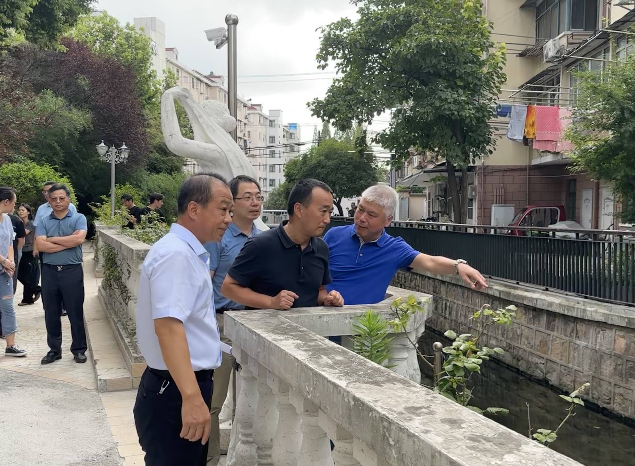 区委常委,常务副区长姜爱锋主持召开普陀区入河排污口排查溯源整治