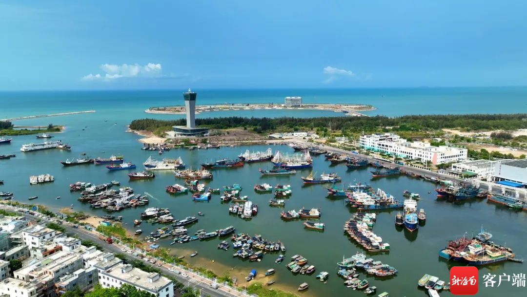 三亚崖州中心渔港供图