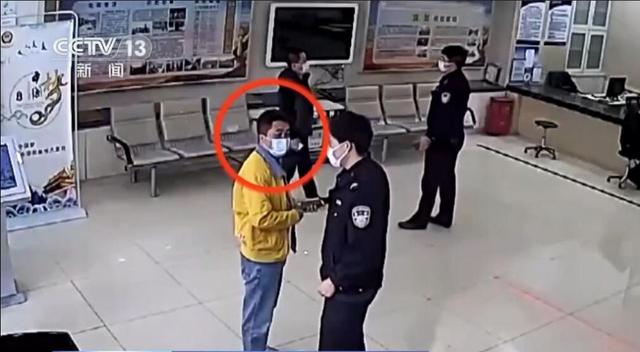 工作第一天,赵某在叶某的指挥下来到大连的港口造船厂周边拍摄照片,并