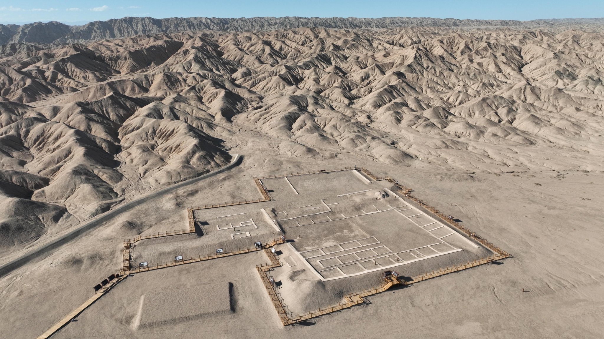 悬泉置:写在汉代简牍上的丝路盛况