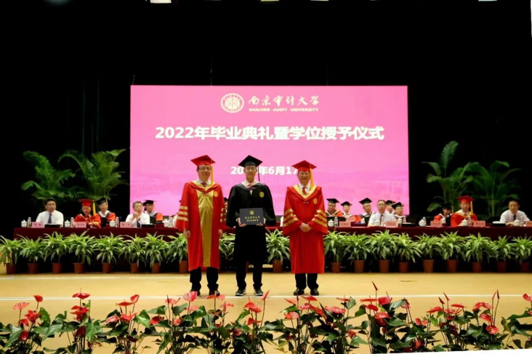 这些笑脸背后的故事,都写在了我与学生的"秘密基地"……|西部计划