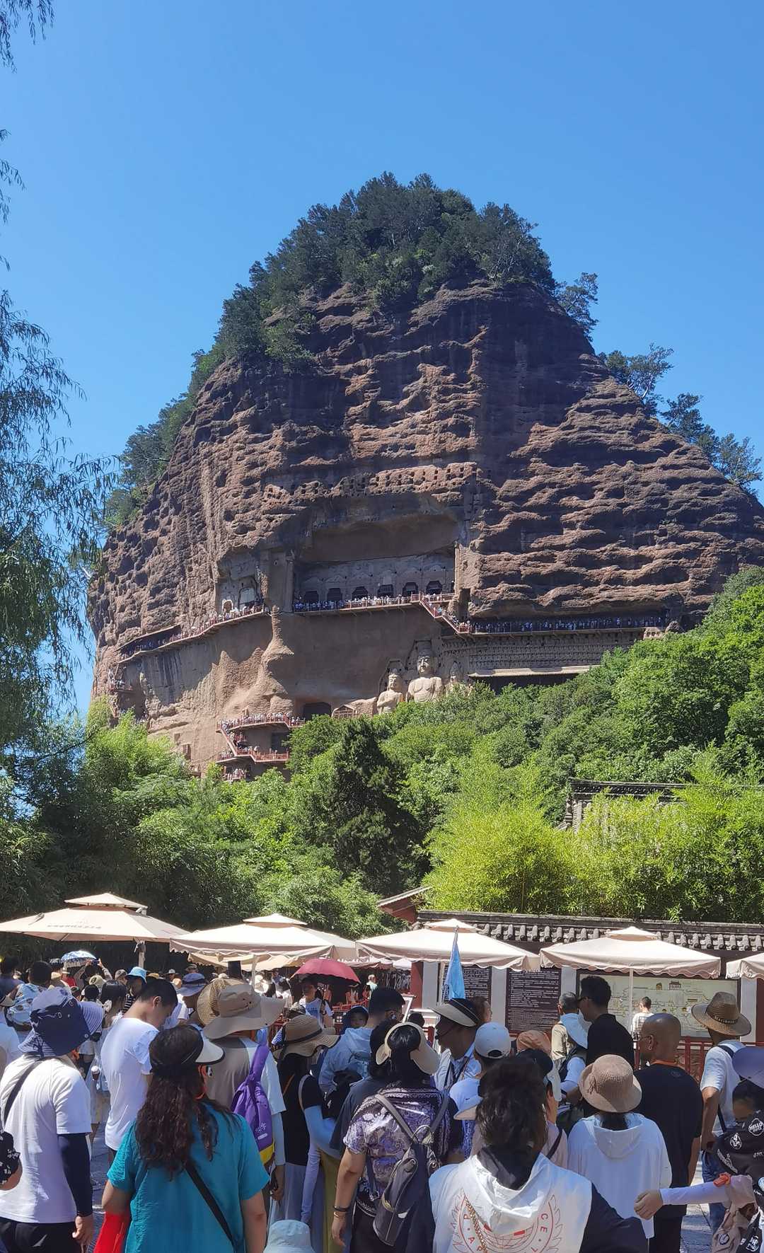 (组图)甘肃天水:世界文化遗产—麦积山石窟旅游打卡热度飙升|麦积山