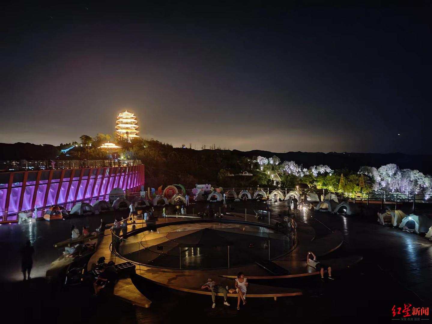 有人一分钟观测到4颗成都这群追星人在龙泉山守候英仙座流星雨