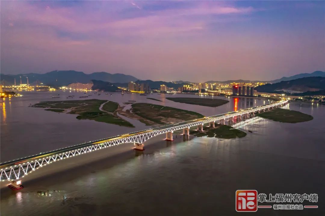 陈暖 摄近年来相继建成的三江口大桥,道庆洲大桥等桥梁有效缩短三江口