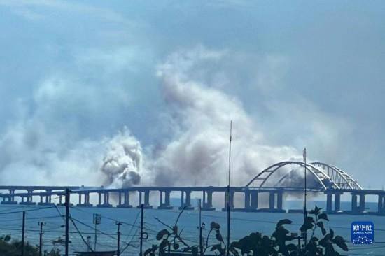 ↑8月12日，克里米亚大桥附近发生爆炸 图据新华社