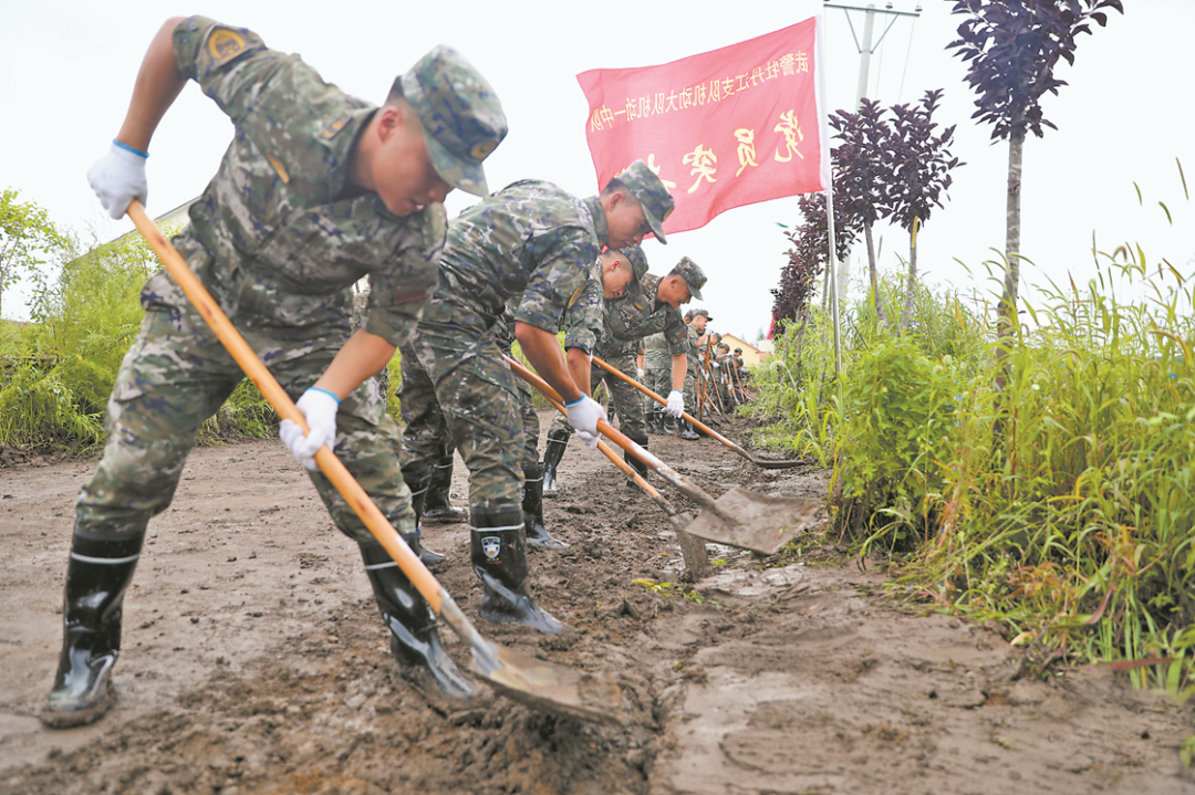 解放军和武警部队斗志昂扬,发扬敢打硬仗连续作战优良作风|王旭_新浪