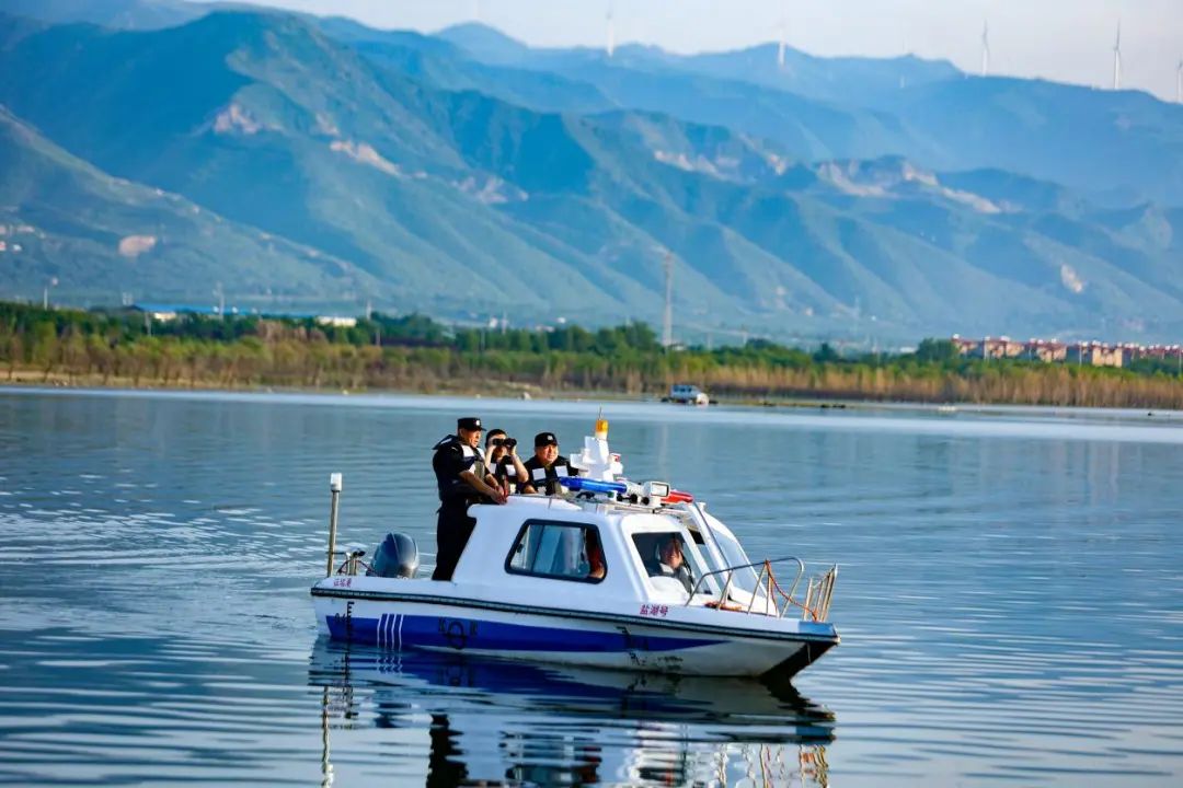 全国生态日 | "警察蓝"守护"生态绿"|公安局_新浪财经_新浪网