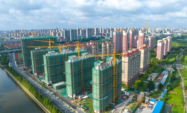 资料图。图为江苏南通一处保障性住房项目。图据视觉中国