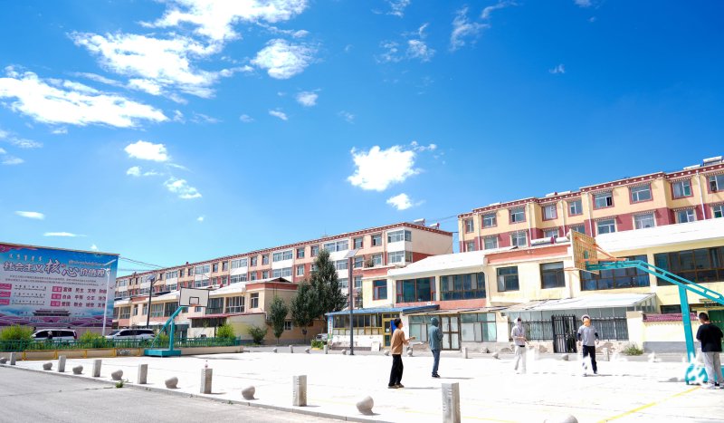 青海都兰县民主街社区:连心暖心更凝心 民族团结传温情