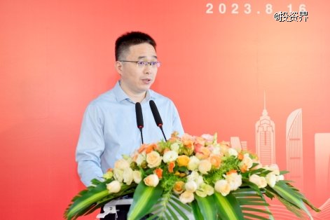 副总裁何鲲)苏创投集团党委副书记,副总裁何鲲对清科表示祝贺,同时他