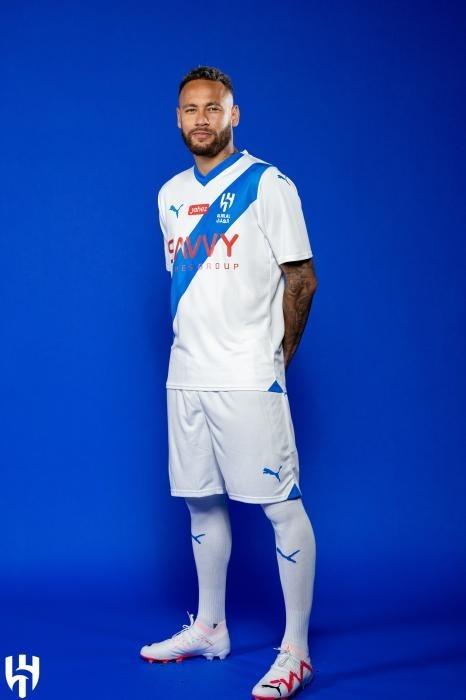 内马尔转会利雅得胜利 足坛五大联赛的尽头是沙特?