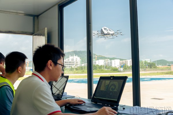 中国民用航空局专家组进行型号合格审定试飞