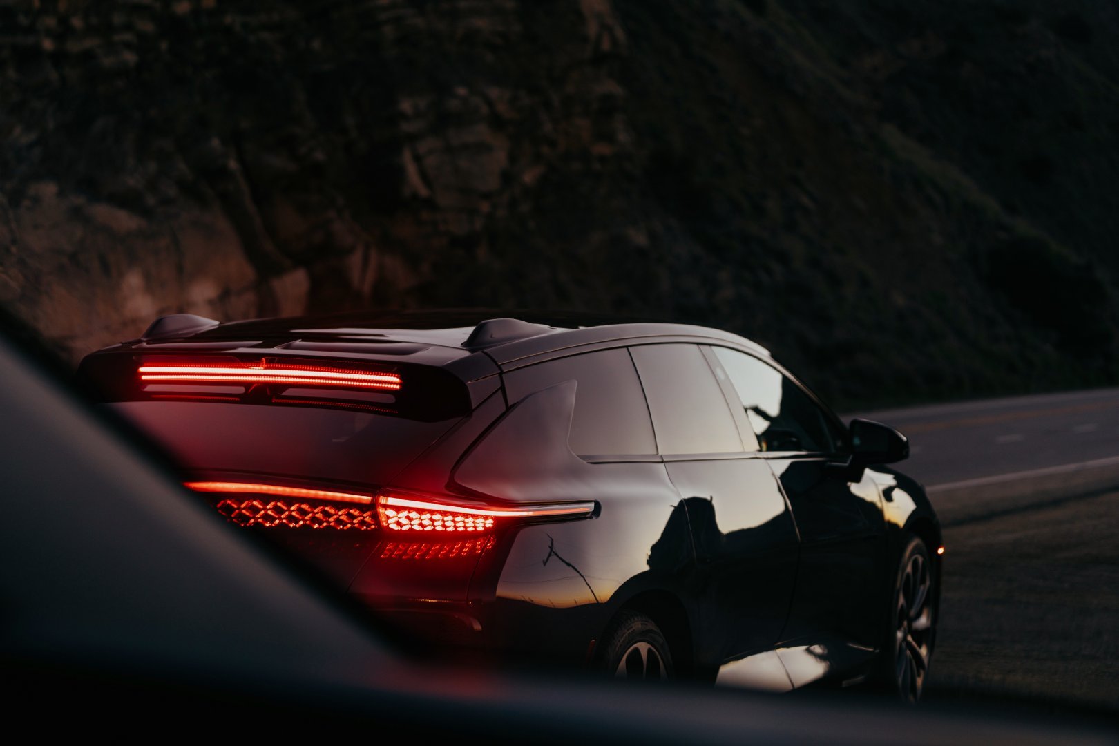 图片起头:Faraday Future 微信号