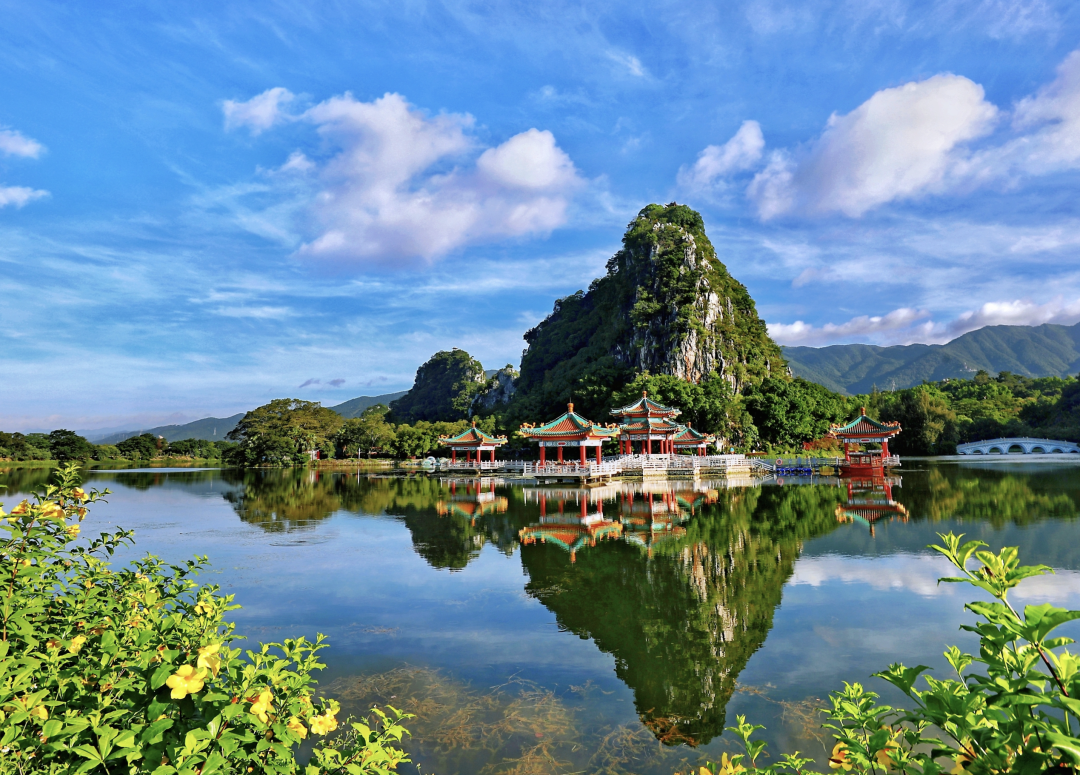 七星岩五龙亭.聂伟健 摄